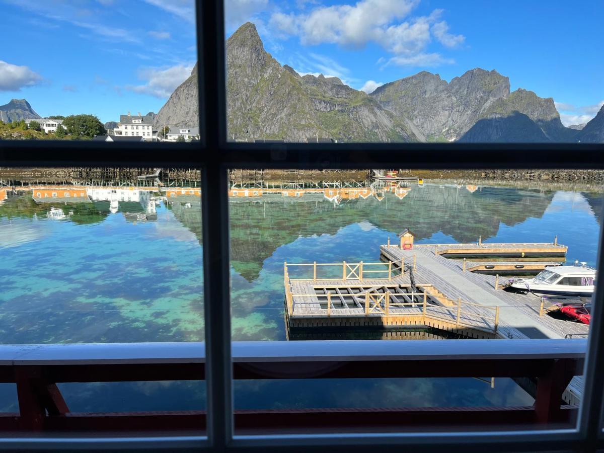 Lofoten Suite Apartments - Rostad Retro Rorbuer 레이네 외부 사진