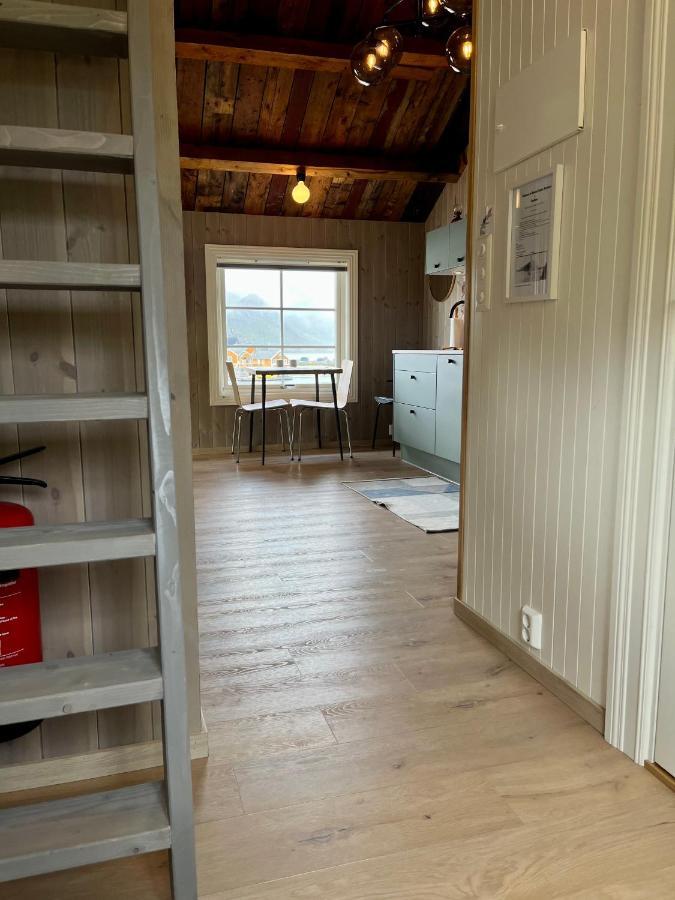 Lofoten Suite Apartments - Rostad Retro Rorbuer 레이네 외부 사진