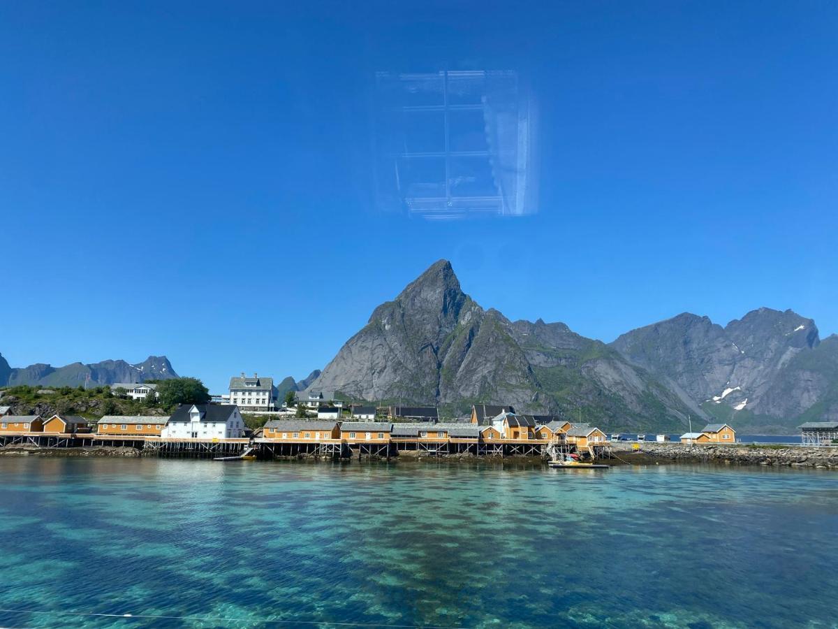 Lofoten Suite Apartments - Rostad Retro Rorbuer 레이네 외부 사진