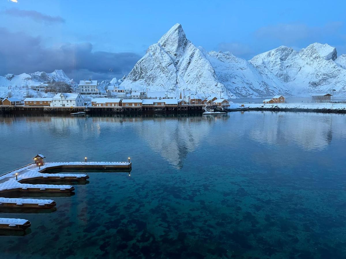 Lofoten Suite Apartments - Rostad Retro Rorbuer 레이네 외부 사진