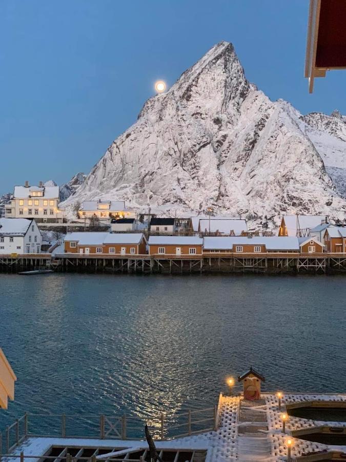 Lofoten Suite Apartments - Rostad Retro Rorbuer 레이네 외부 사진