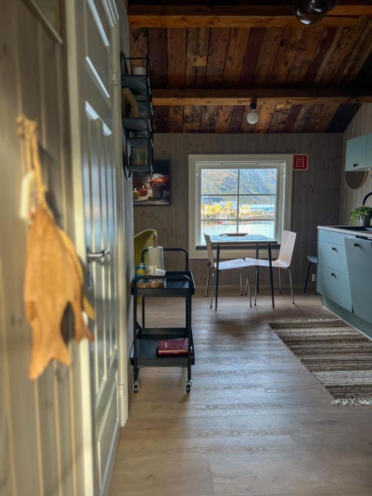 Lofoten Suite Apartments - Rostad Retro Rorbuer 레이네 외부 사진