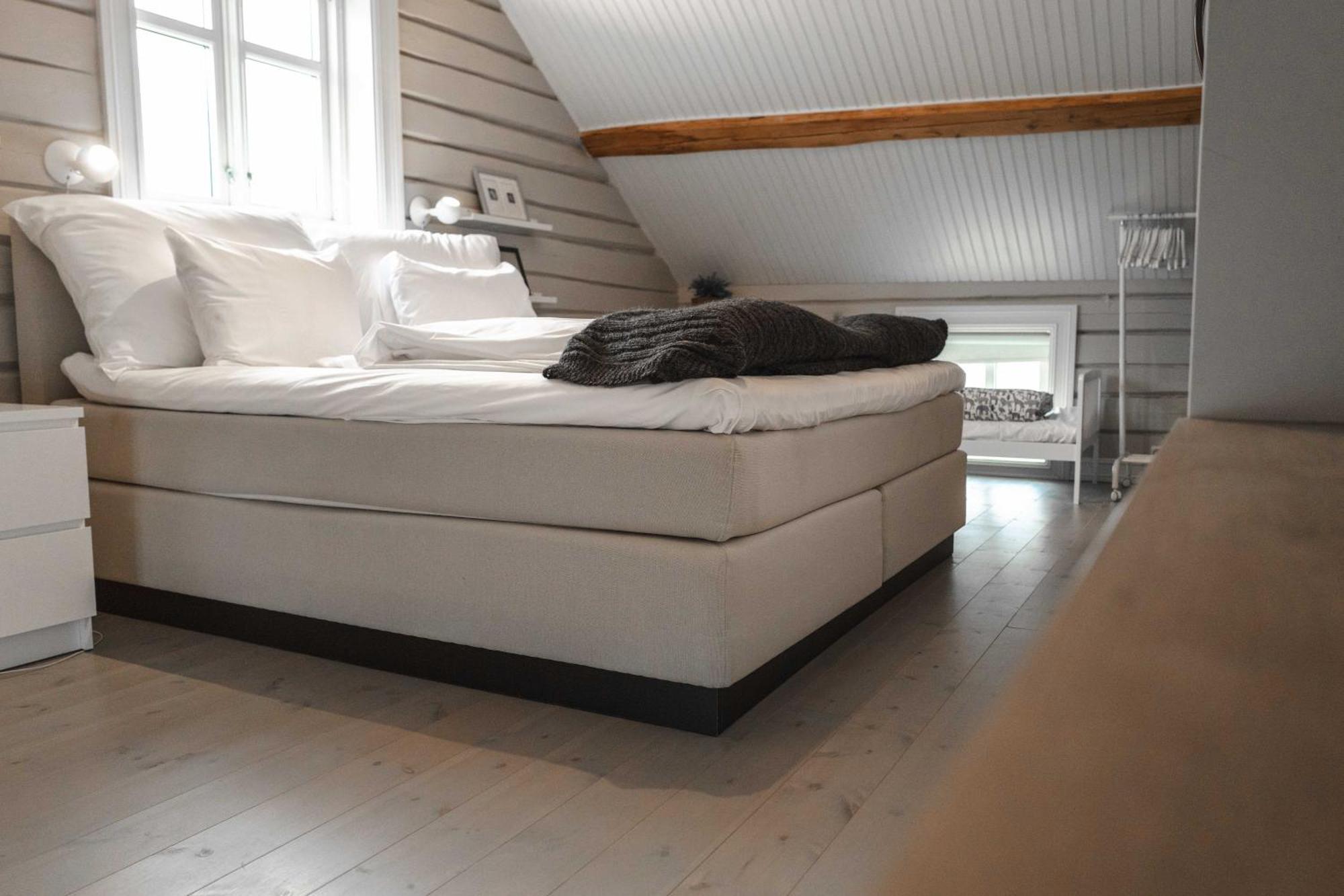 Lofoten Suite Apartments - Rostad Retro Rorbuer 레이네 외부 사진